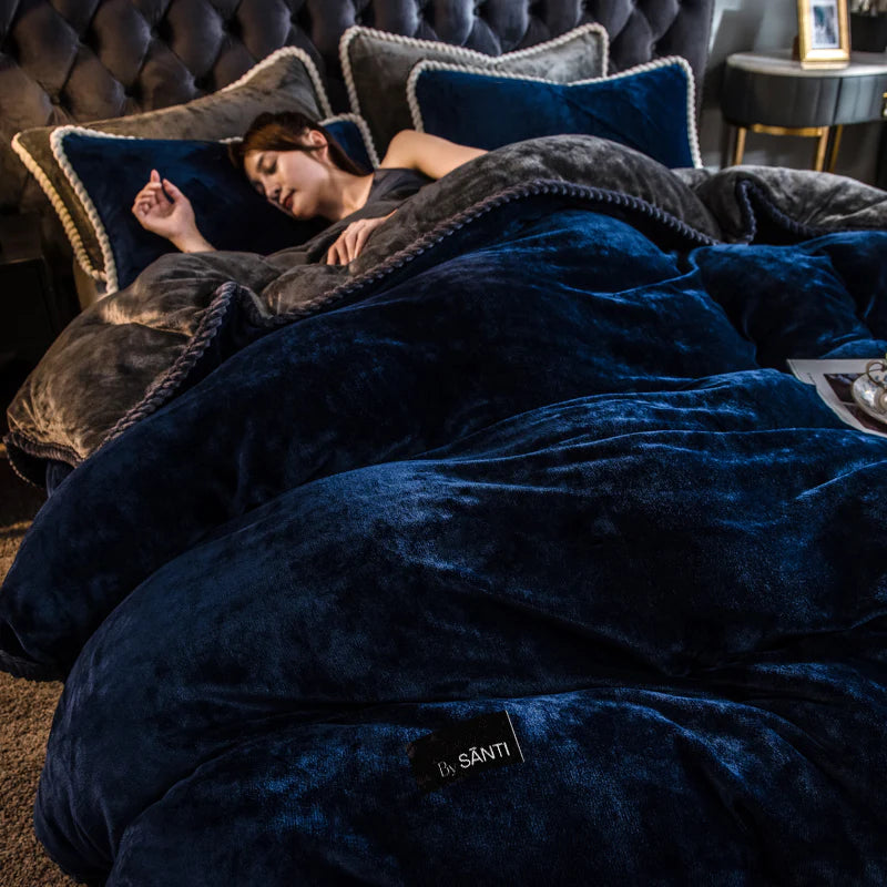 Amorgos Fine Velvet Bedding Set