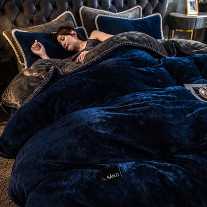 Amorgos Fine Velvet Bedding Set